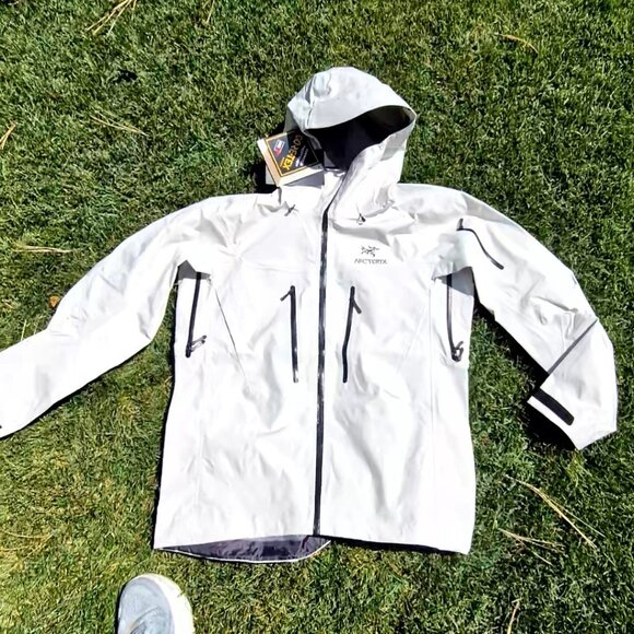 Arcteryx Alpha SV Jacket Ivory Mens Large - Picture 1 of 5